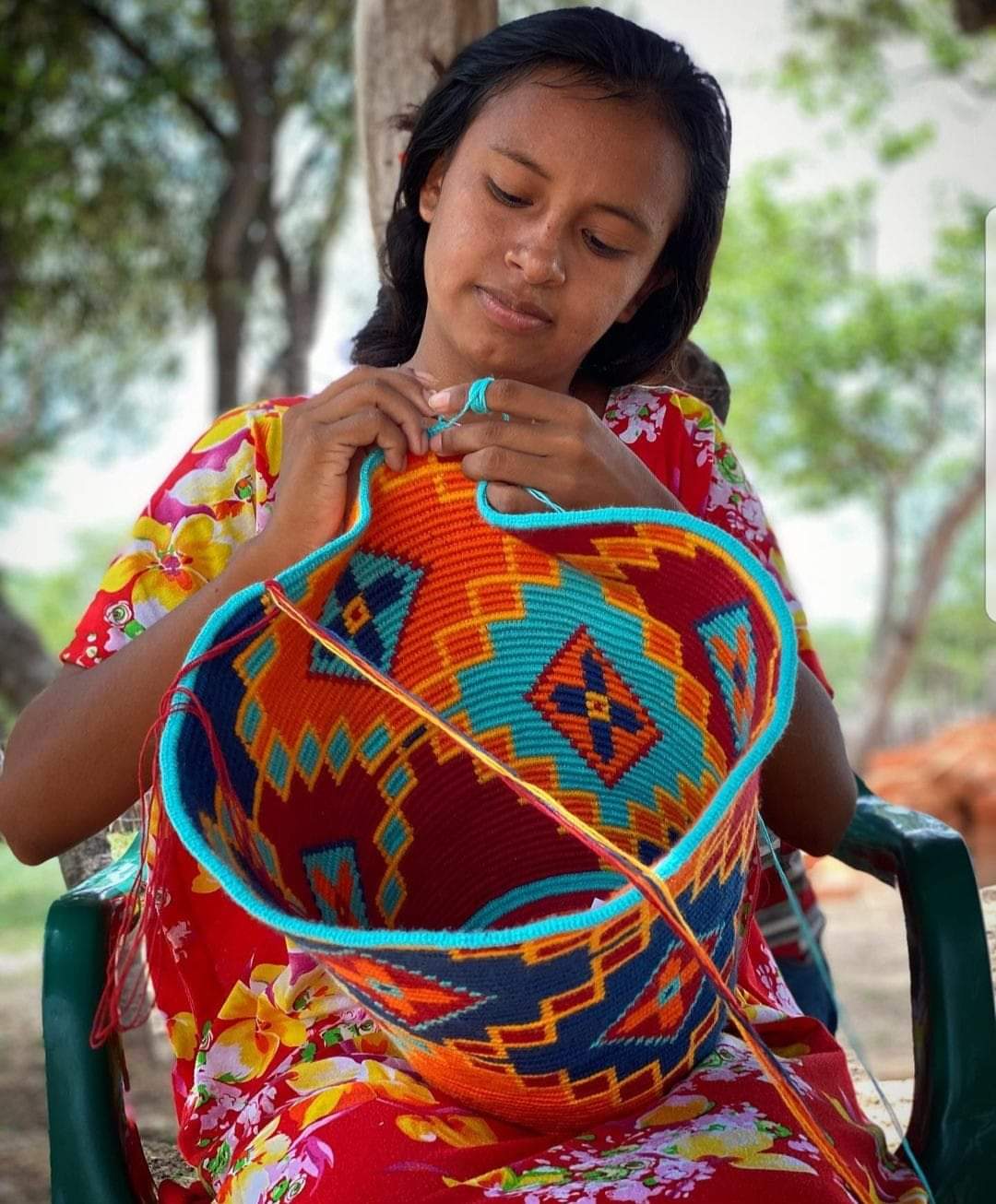 La Historia y Significado de las Mochilas Wayuu: Un Tesoro Cultural de Colombia