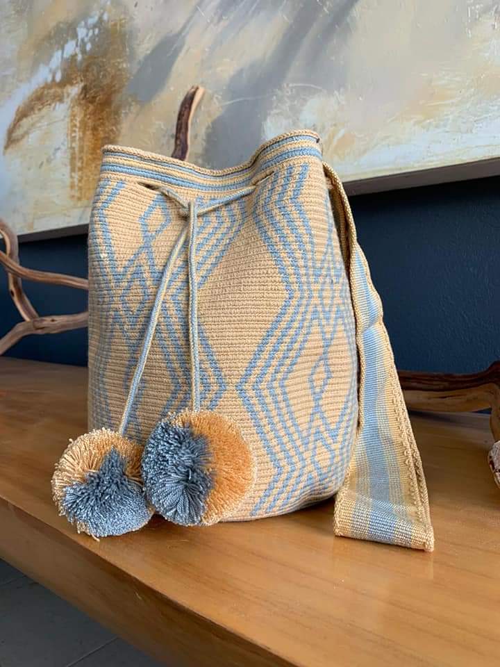 Mochila de canasto mediana